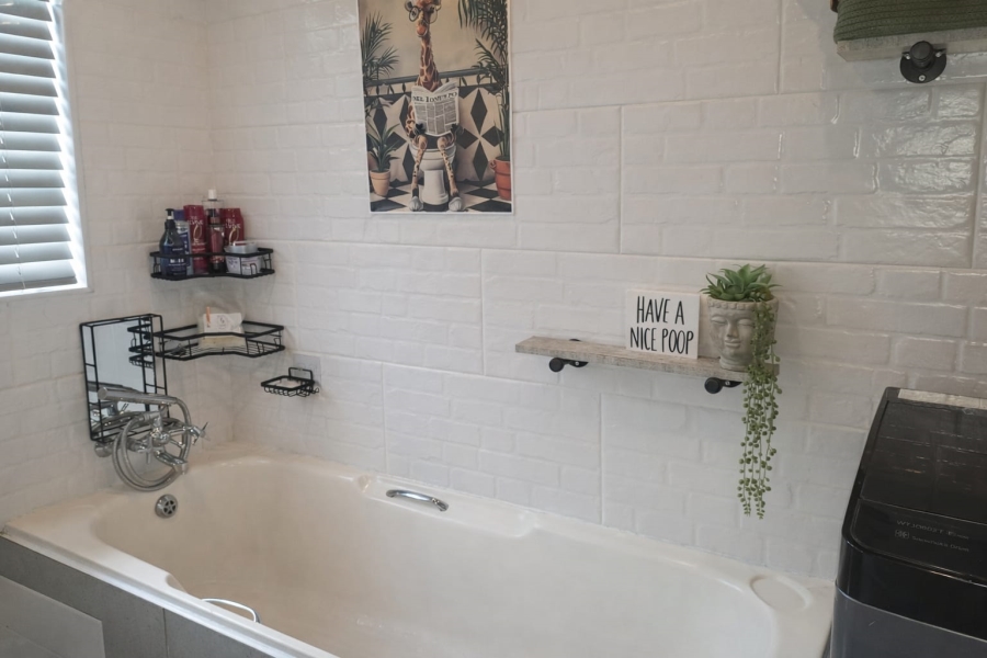 2 Bedroom Property for Sale in Geelhoutpark North West